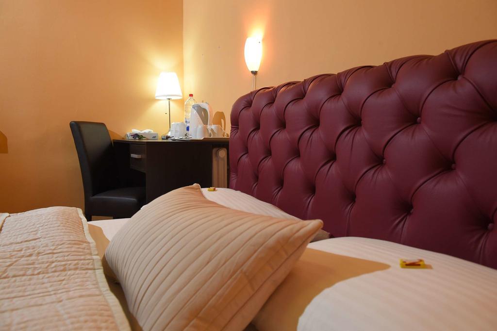Apartment Inn Rooms Нови Сад Стая снимка