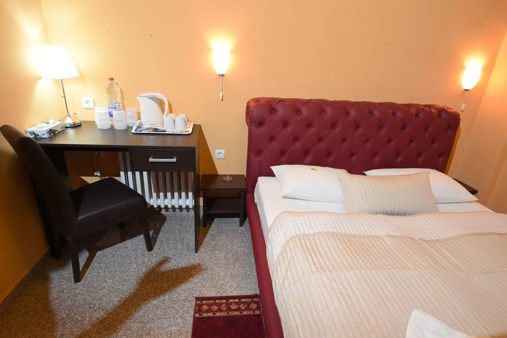 Apartment Inn Rooms Нови Сад Стая снимка