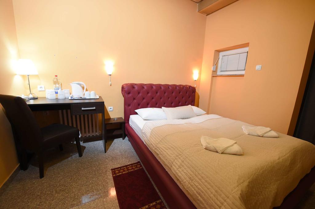 Apartment Inn Rooms Нови Сад Стая снимка