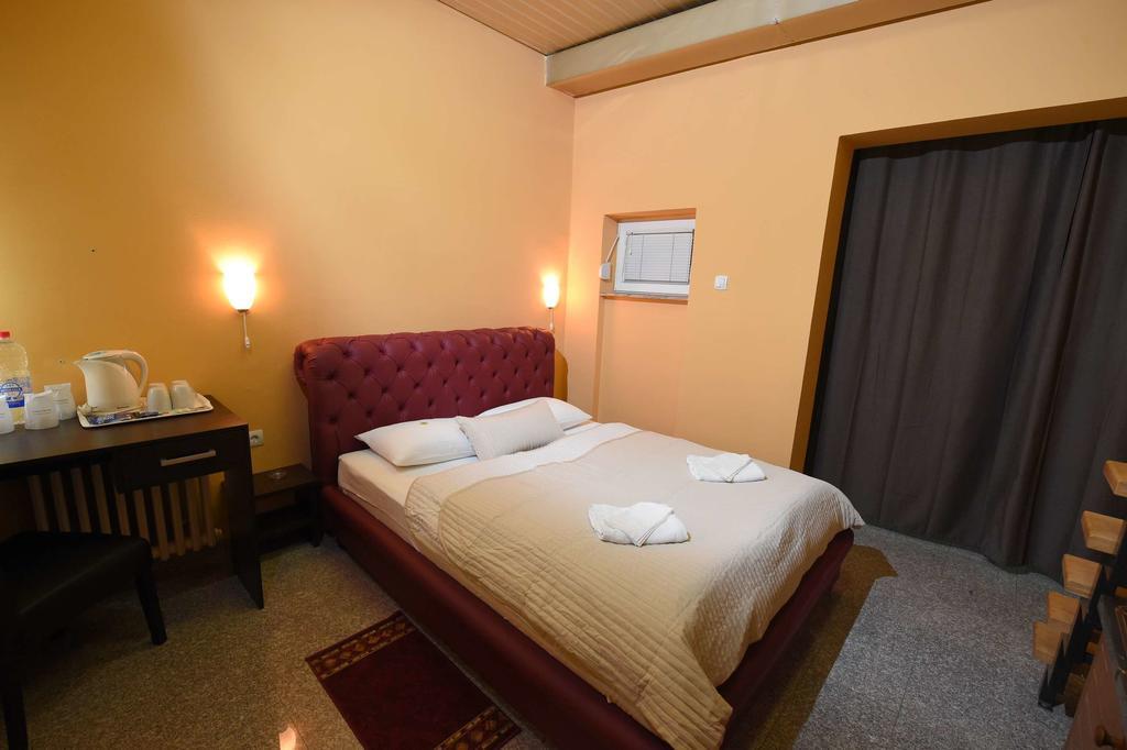 Apartment Inn Rooms Нови Сад Стая снимка
