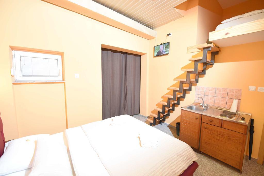 Apartment Inn Rooms Нови Сад Стая снимка