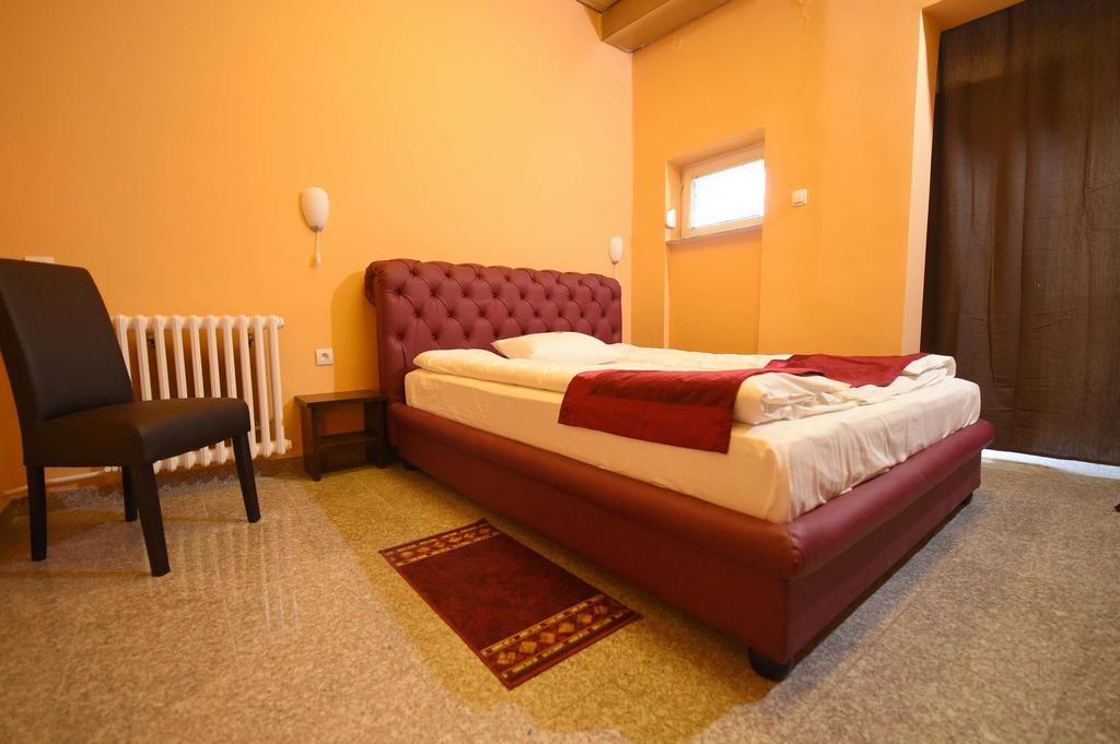 Apartment Inn Rooms Нови Сад Стая снимка