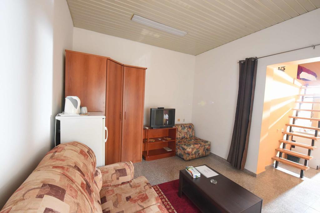Apartment Inn Rooms Нови Сад Стая снимка